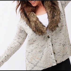 LANE BRYANT GRAY CREAM FAUX FUR BUTTON FRONT SWEATER
